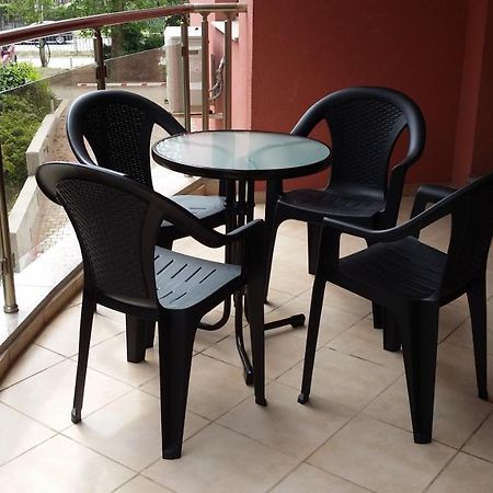 Black Sea Brееze Apartment 瓦爾納 外观 照片