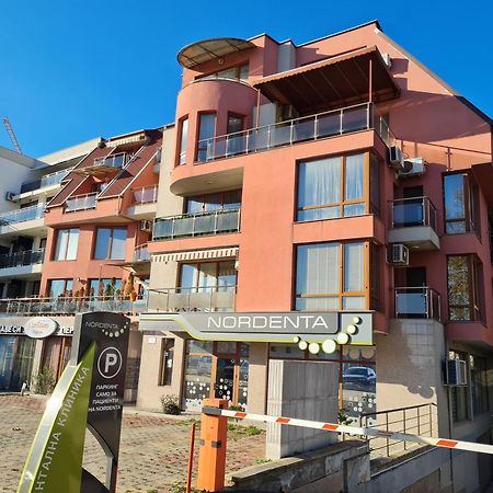 Black Sea Brееze Apartment 瓦爾納 外观 照片
