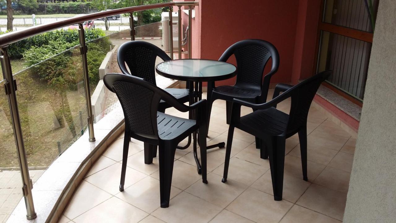 Black Sea Brееze Apartment 瓦爾納 外观 照片