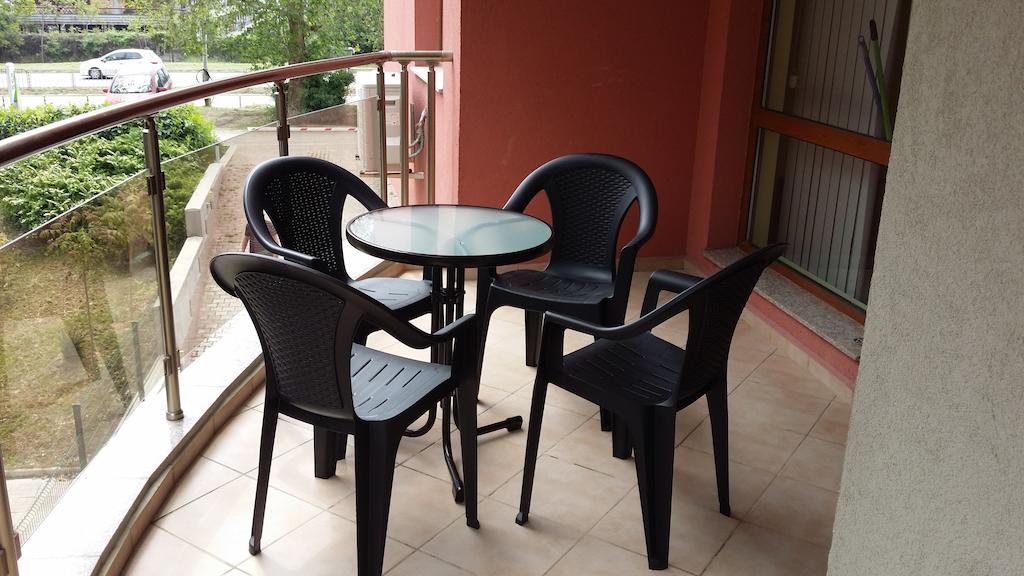 Black Sea Brееze Apartment 瓦爾納 外观 照片