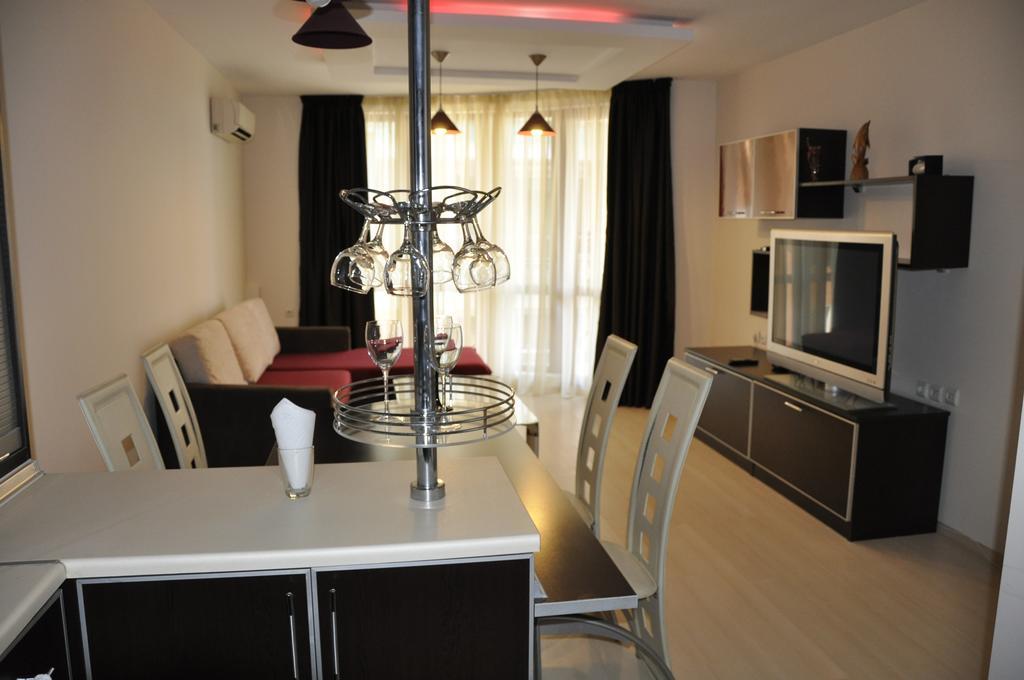 Black Sea Brееze Apartment 瓦爾納 外观 照片