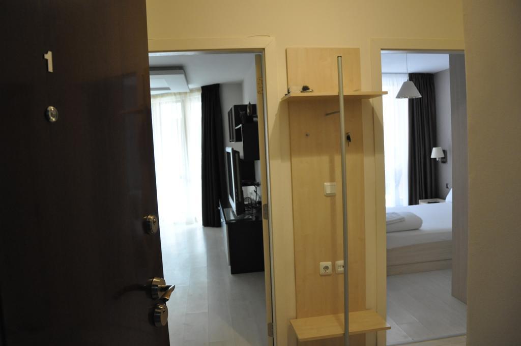 Black Sea Brееze Apartment 瓦爾納 外观 照片
